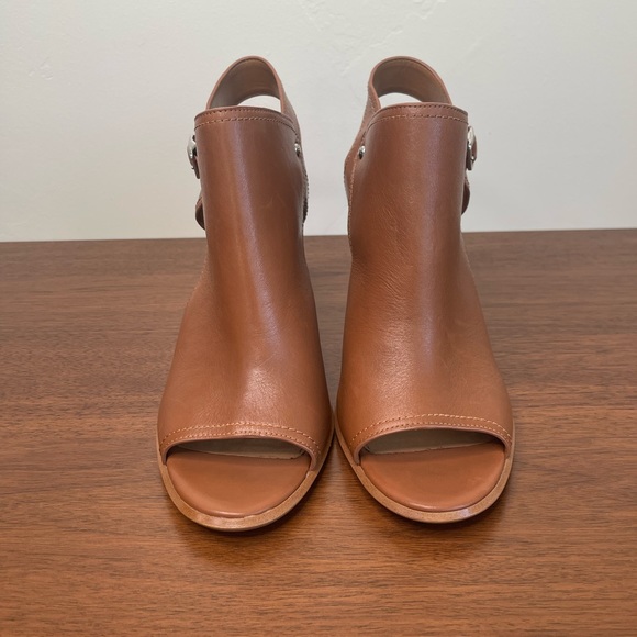 Coach Iona Heels - Picture 4 of 11